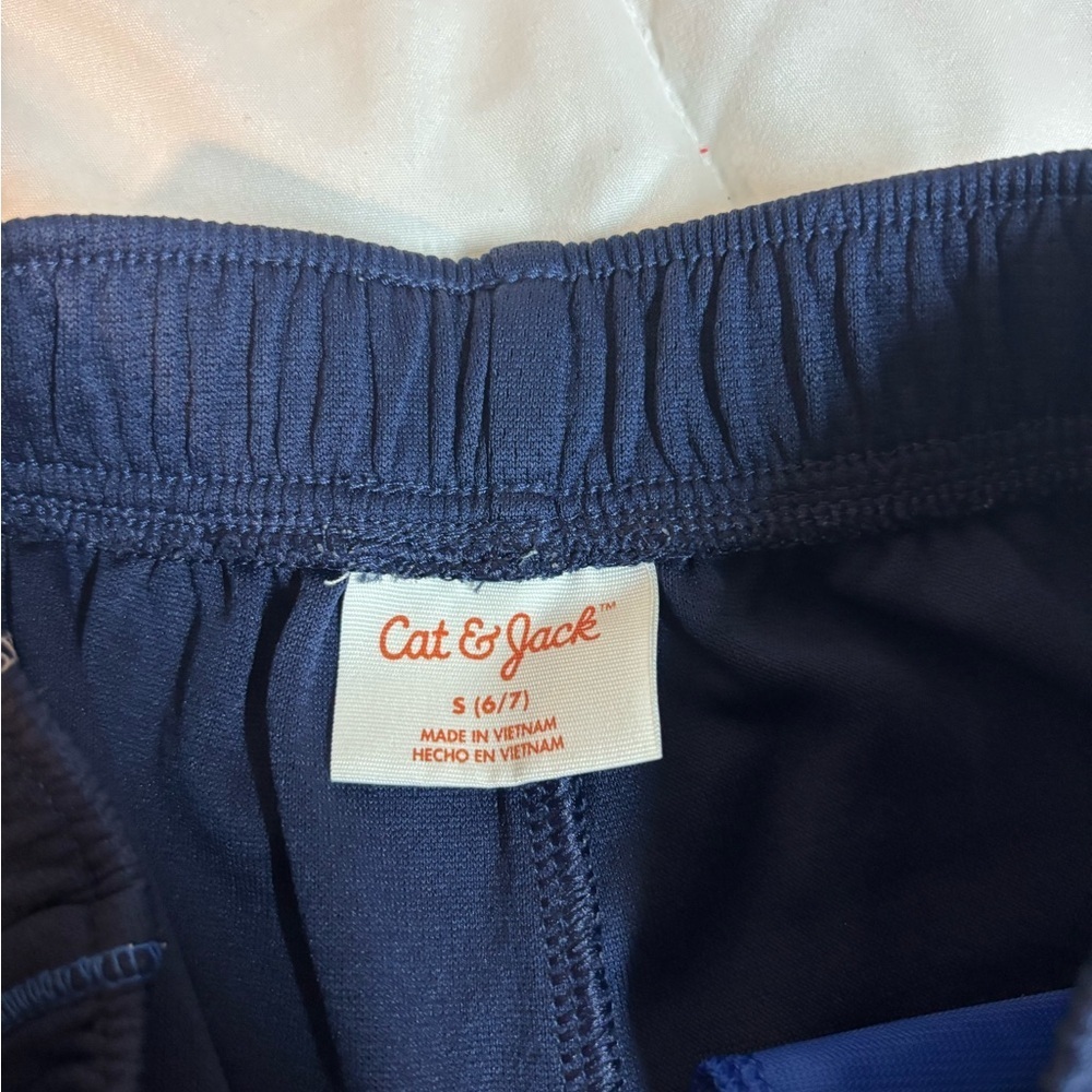 Cat & Jack Dark Blue Navy Shorts size 6/7 - Picture 2 of 4